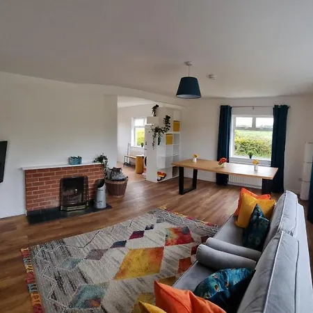 Fully Renovated 2022 Close To Slob Lands And * Ballygarrett